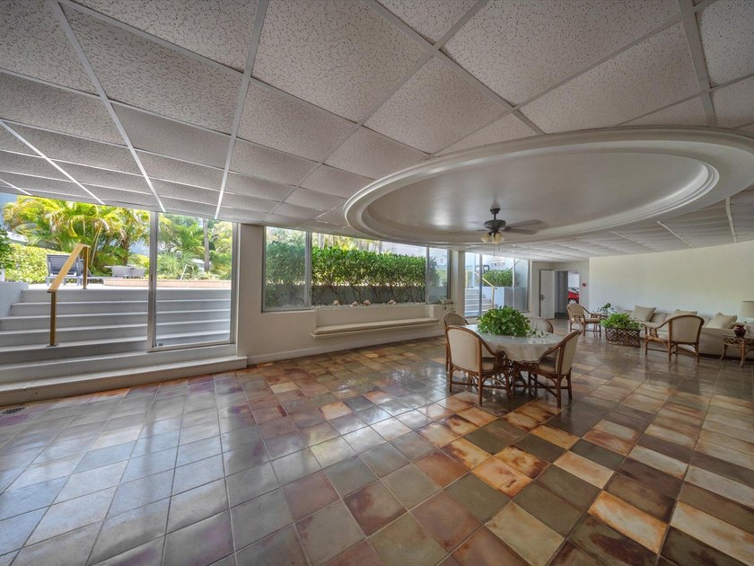 Welcome to Royal Caribbean Club in Coral Gables! This spacious - photo 26