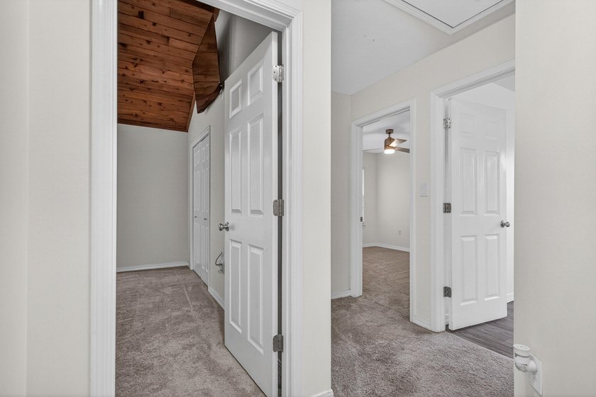 Located in the heart of Niceville, this well-maintained home - photo 32