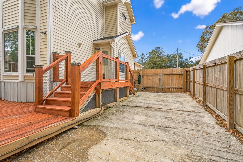 Located in the heart of Niceville, this well-maintained home - photo 38