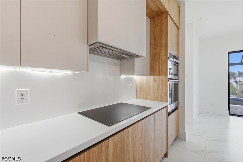 SELLER IS WILLING TO CONTRIBUTE TOWARD CLOSING COSTS WITH AN - photo 12