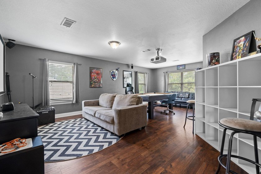Luxury Living in Gated Nature Trail | 6BR + Bonus | Seller - photo 23