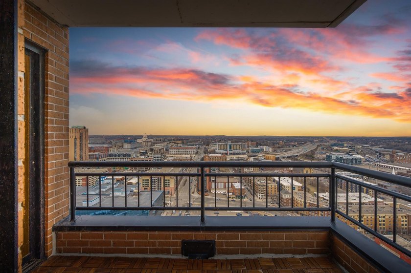 It's All About The View! This condo delivers on everything you - photo 26