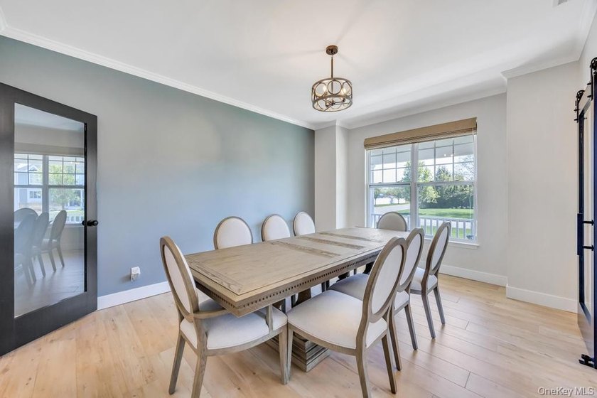 Welcome to 25 Maidstone Lane in Wading River-an exceptional - photo 19