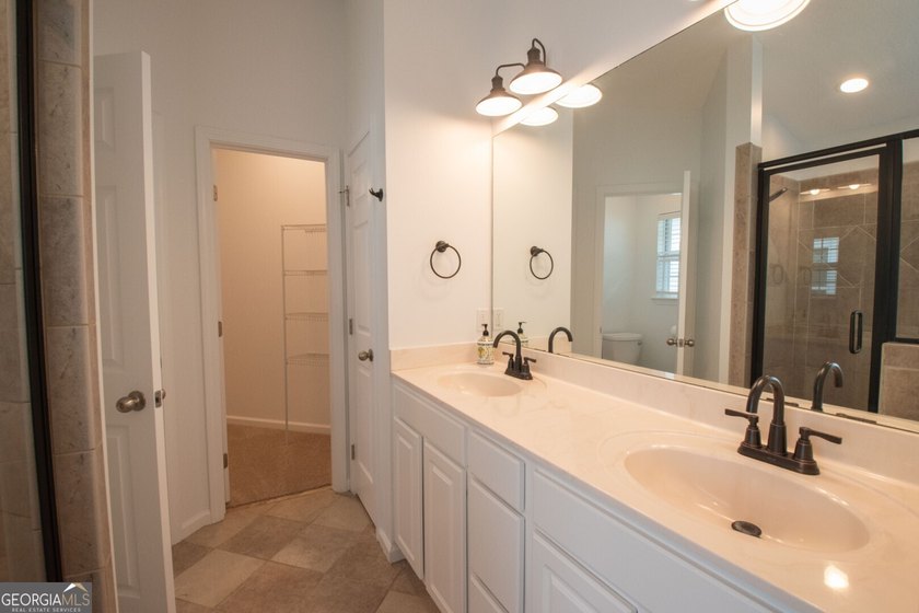 Beautiful well maintained home in Osprey Cove with brand new LVP - photo 24