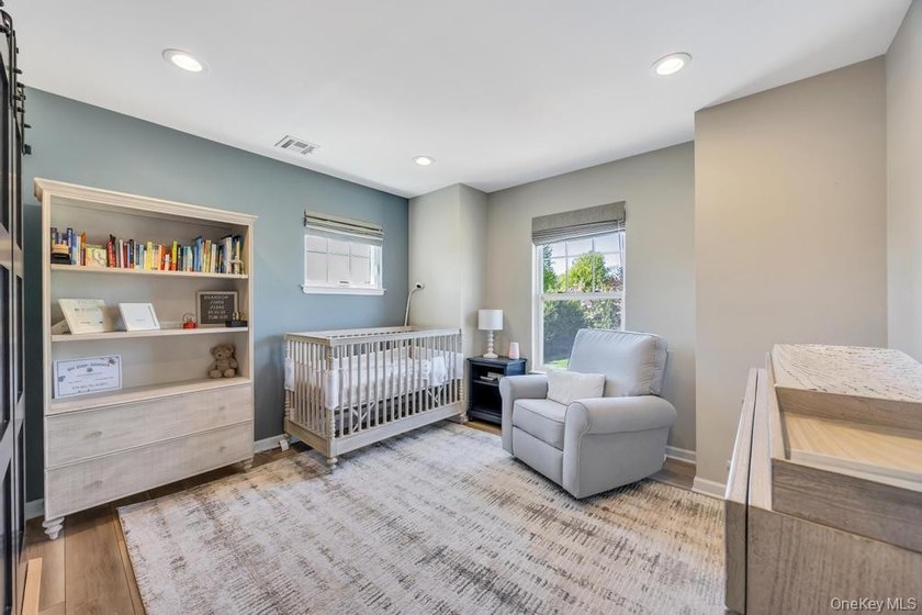 Welcome to 25 Maidstone Lane in Wading River-an exceptional - photo 28