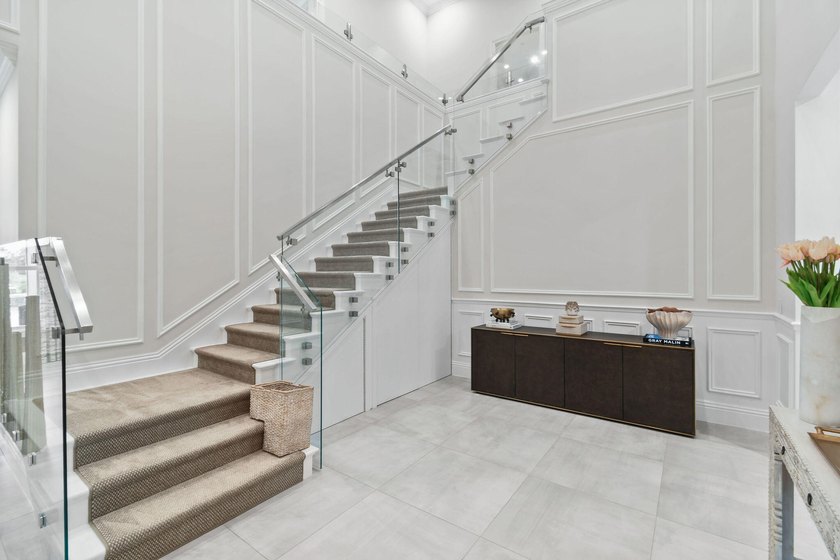 Tucked behind the gates of an exclusive equestrian community - photo 29
