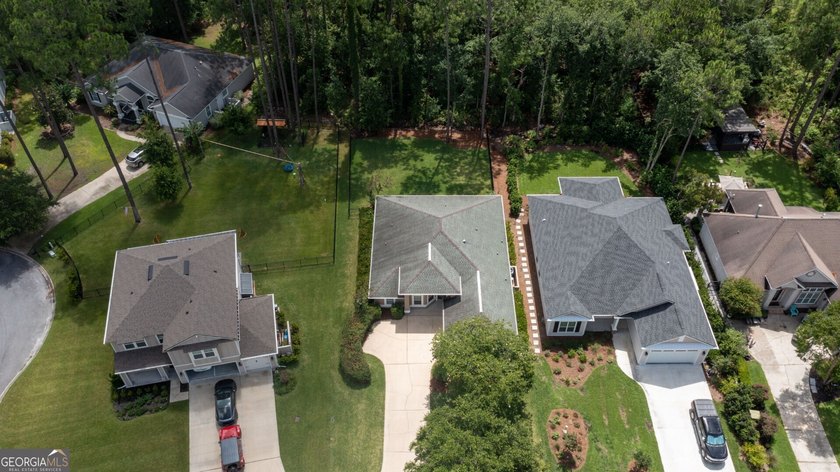 Beautiful well maintained home in Osprey Cove with brand new LVP - photo 44
