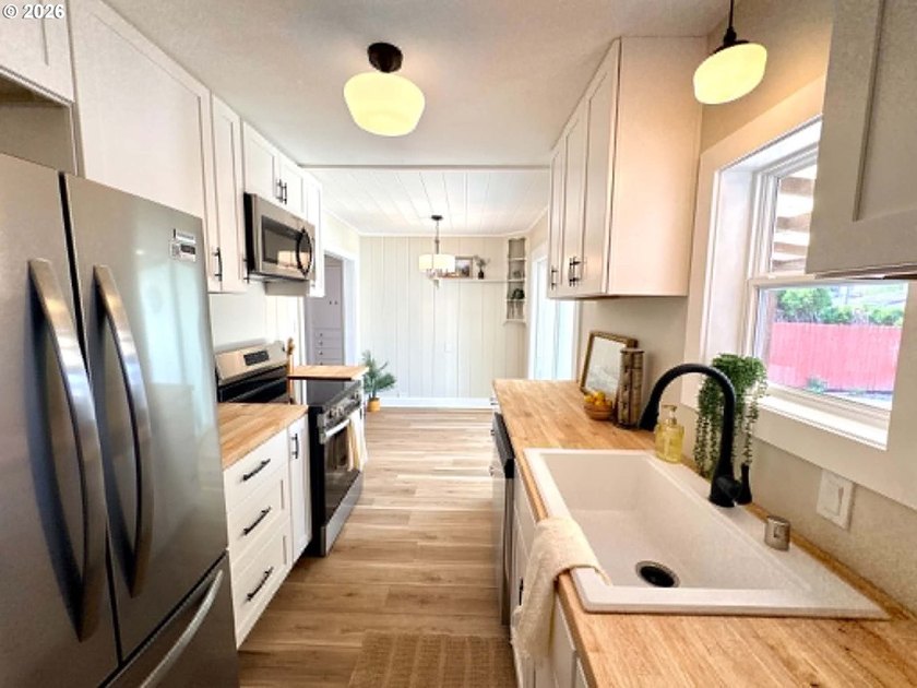 Completely remodeled and move-in ready! This beautifully updated - photo 6
