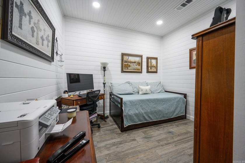 Discover your own private retreat in the heart of the Ouachita - photo 14