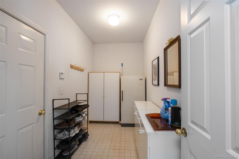 Come Live A Lifestyle in this very Desirable 24/7 Gated Golf - photo 15