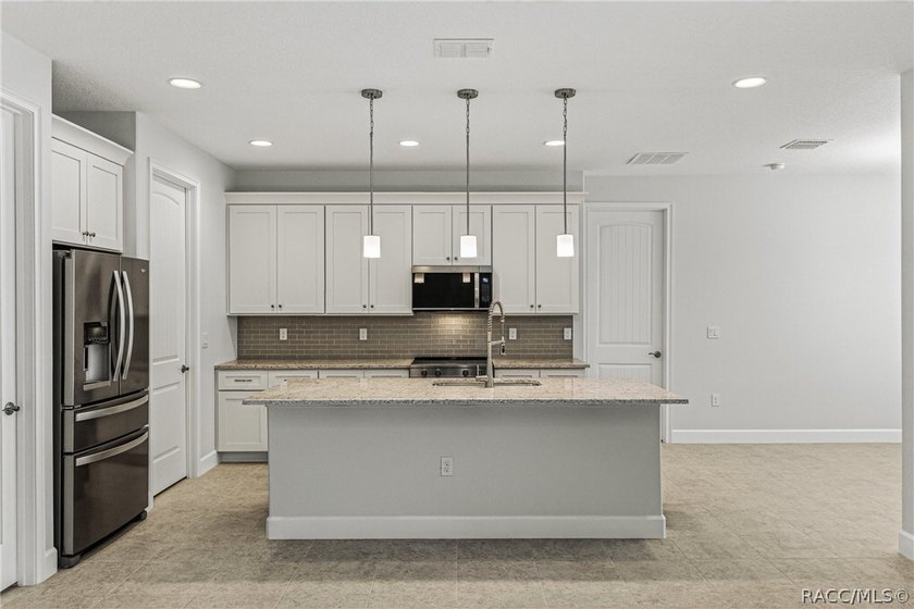 Welcome to the Jordan model! Offering more than 2,230 square - photo 16