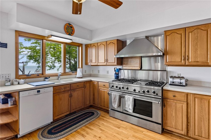 Welcome home to this exceptional 4-bedroom, 3 full bath Colonial - photo 24