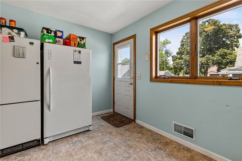 Welcome home to this exceptional 4-bedroom, 3 full bath Colonial - photo 26