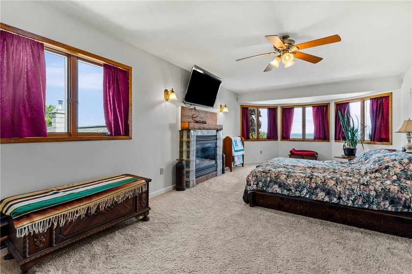 Welcome home to this exceptional 4-bedroom, 3 full bath Colonial - photo 32