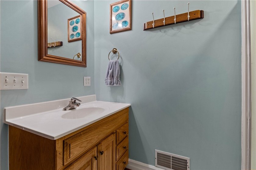Welcome home to this exceptional 4-bedroom, 3 full bath Colonial - photo 33