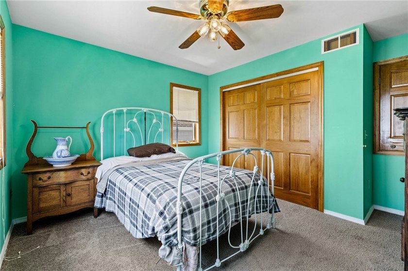 Welcome home to this exceptional 4-bedroom, 3 full bath Colonial - photo 35