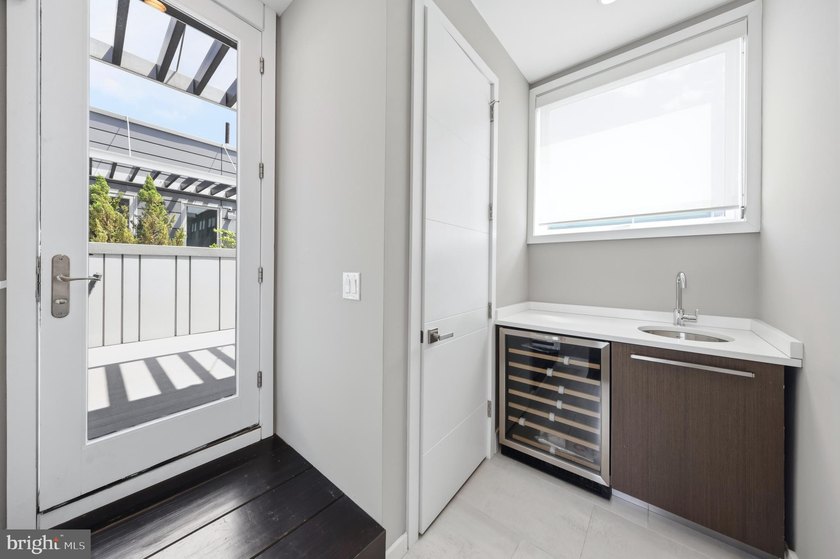 Welcome to this beautifully maintained, 10-year-young townhouse - photo 43