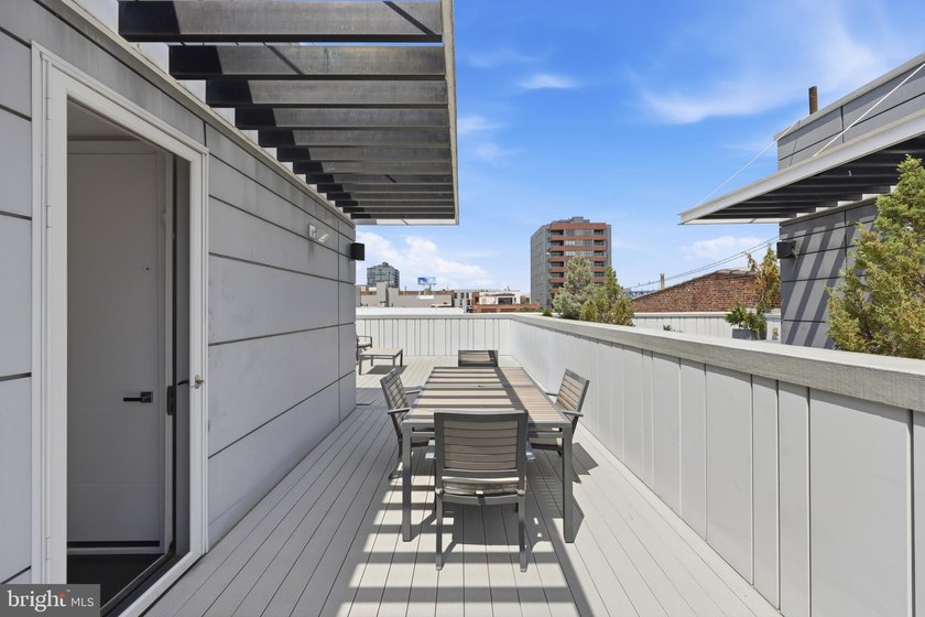 Welcome to this beautifully maintained, 10-year-young townhouse - photo 46