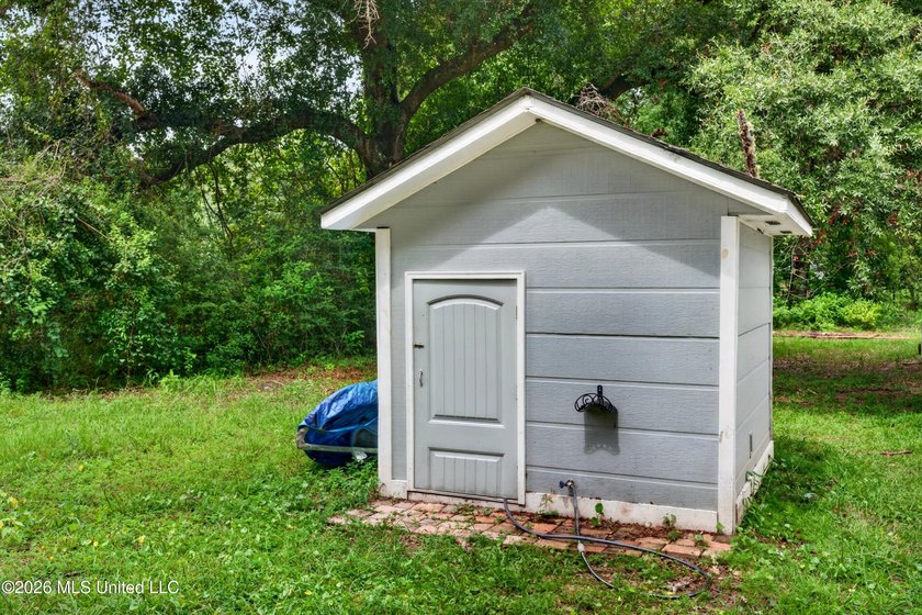 Welcome to this charming country property offering the perfect - photo 24