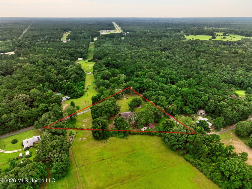 Welcome to this charming country property offering the perfect - photo 29