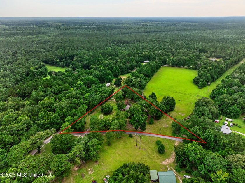 Welcome to this charming country property offering the perfect - photo 32