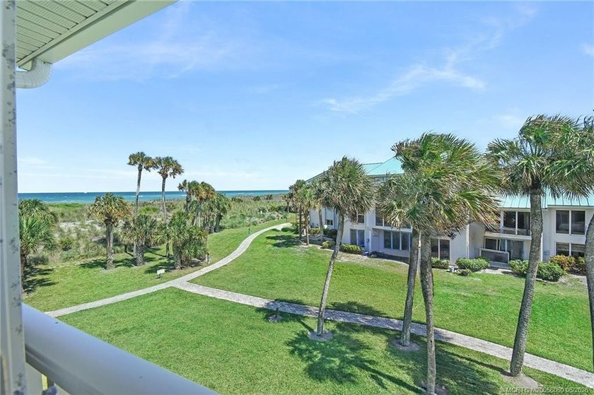 Welcome to paradise living on Hutchinson Island! This - photo 22