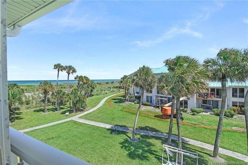 Welcome to paradise living on Hutchinson Island! This - photo 23
