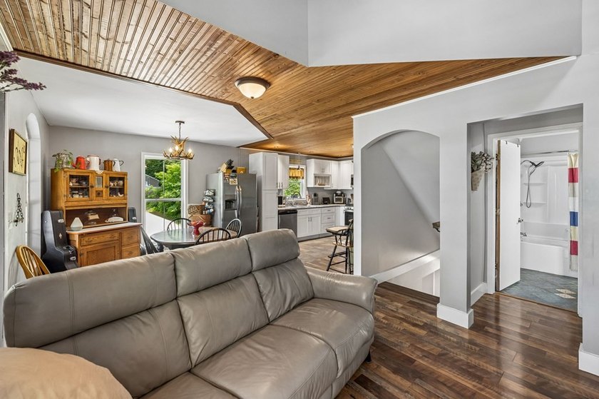 Secluded hillside retreat overlooking beautiful Cordell Hull - photo 25