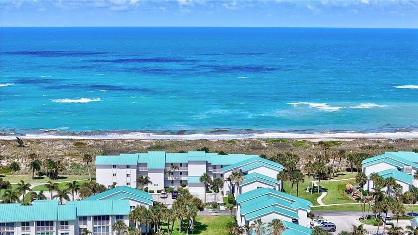 Welcome to paradise living on Hutchinson Island! This - photo 32