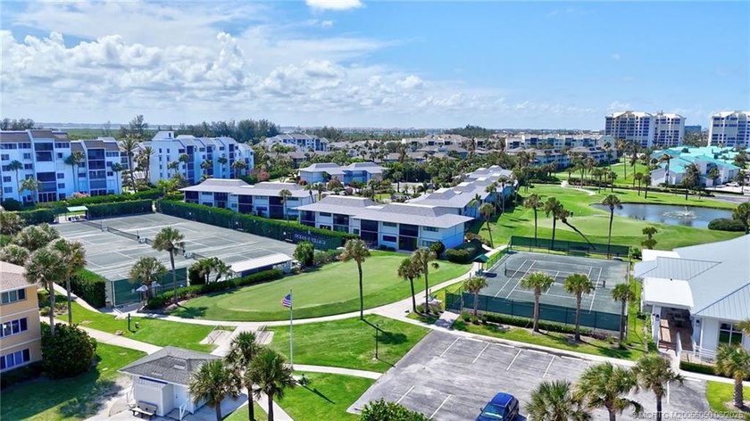 Welcome to paradise living on Hutchinson Island! This - photo 45