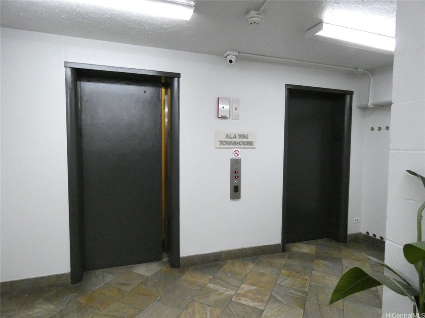 Conveniently located in Waikiki...unit has an enclosed lanai for - photo 15