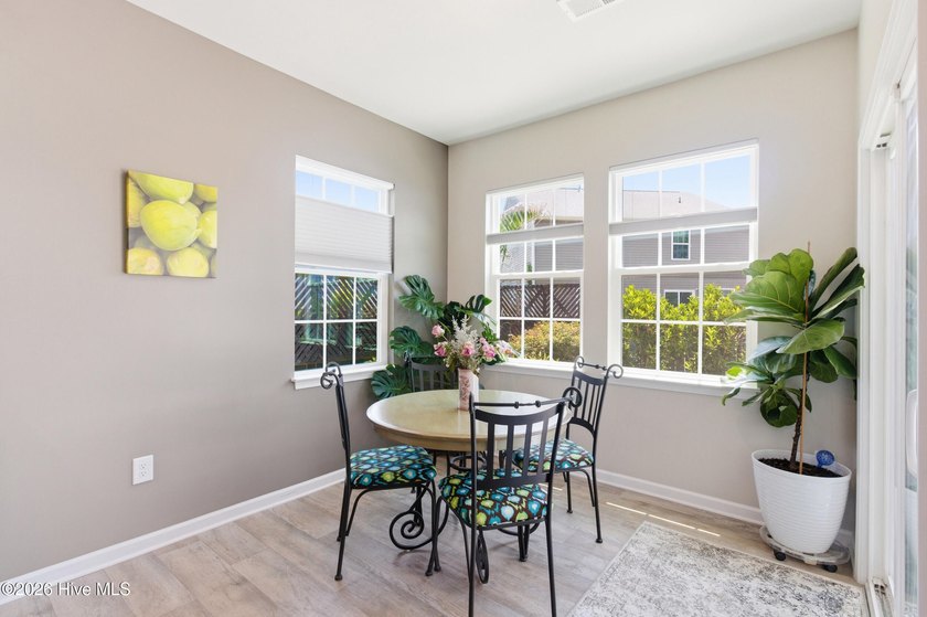 This beautifully maintained single-level home in the desirable - photo 15