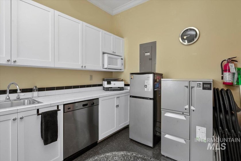 Situated in the heart of Boise, this property provides - photo 16