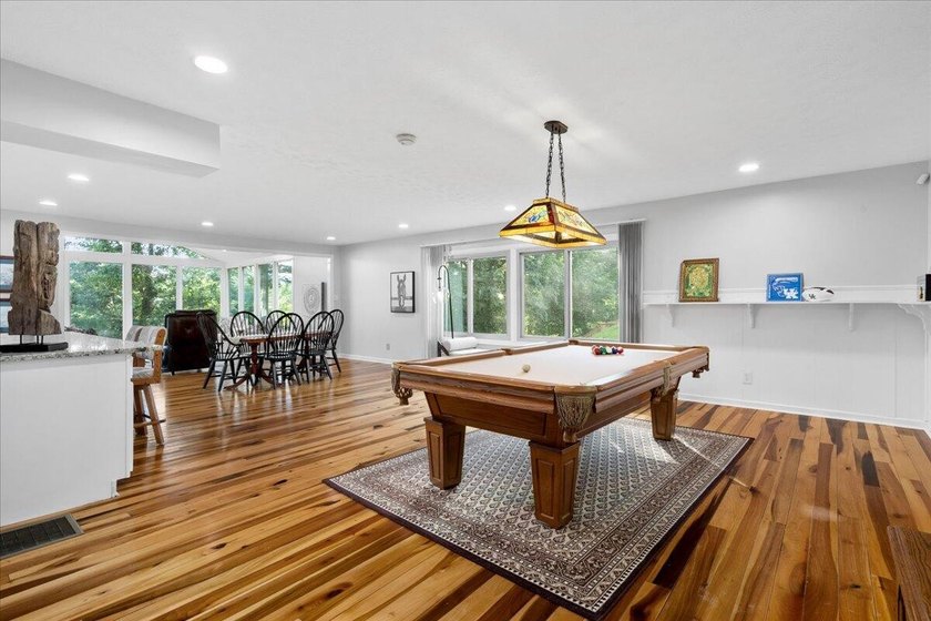 Welcome to your lakefront retreat! This beautifully maintained - photo 19