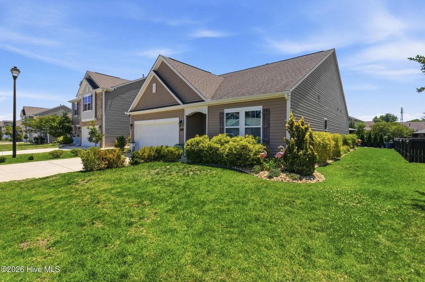 This beautifully maintained single-level home in the desirable - photo 24