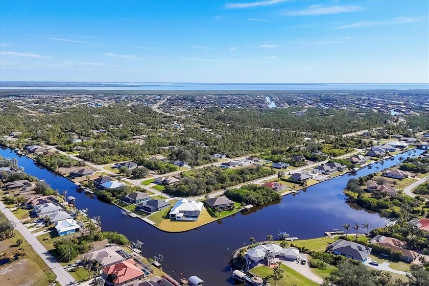 YOUR CHANCE TO MOVE INTO A LUKE BROTHERS CUSTOM - photo 38