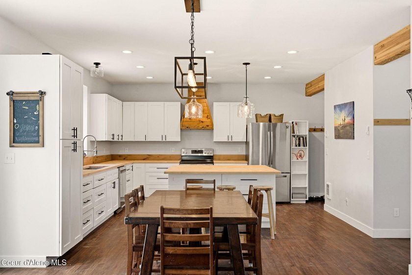 Perched on a private 5-acre plateau in the Selle Valley with - photo 12