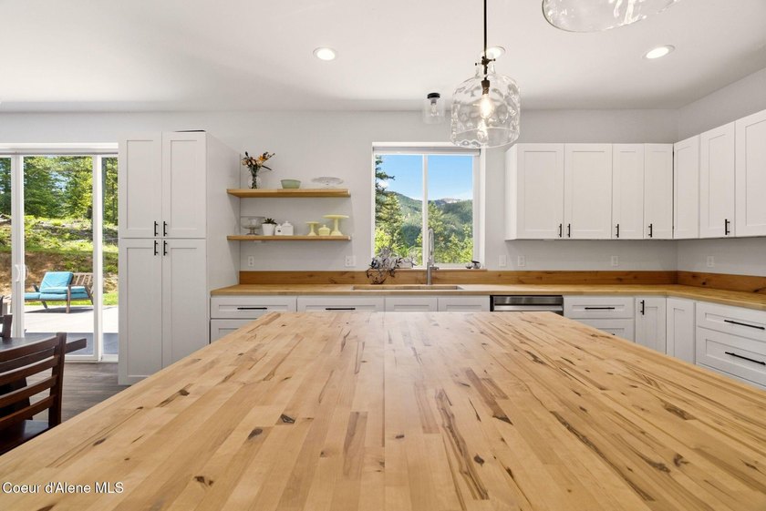 Perched on a private 5-acre plateau in the Selle Valley with - photo 15