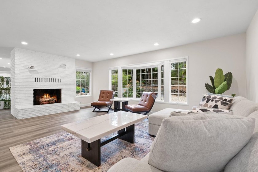A home made for Santa Cruz living: open, relaxed, flexible, and - photo 15