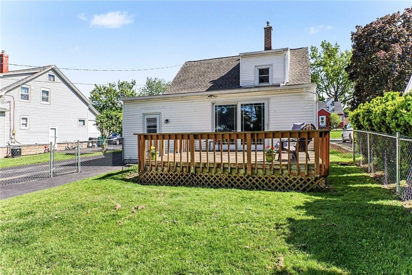 A Perfect Start Begins Here! Delightful Home is Just A Short - photo 23