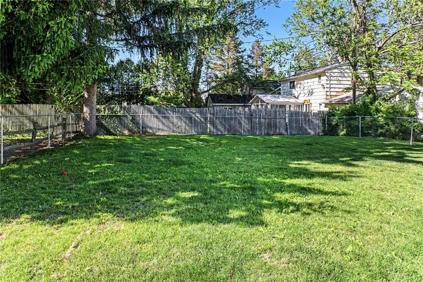 A Perfect Start Begins Here! Delightful Home is Just A Short - photo 24