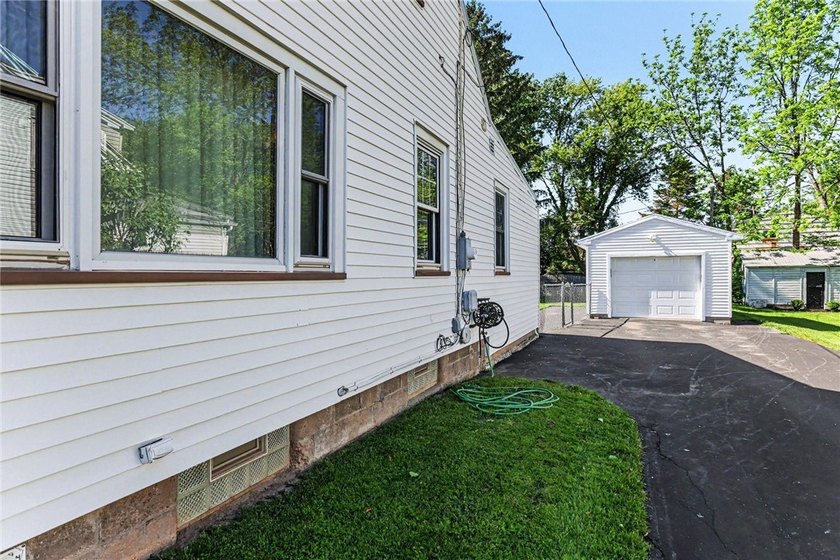 A Perfect Start Begins Here! Delightful Home is Just A Short - photo 25