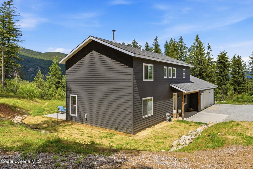 Perched on a private 5-acre plateau in the Selle Valley with - photo 37