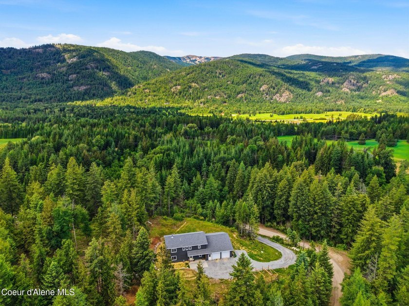 Perched on a private 5-acre plateau in the Selle Valley with - photo 42