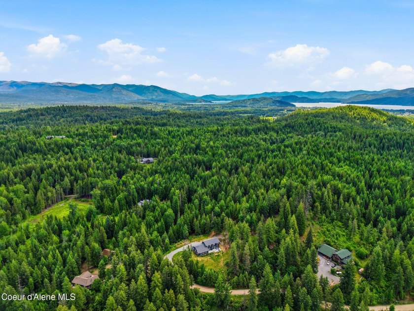 Perched on a private 5-acre plateau in the Selle Valley with - photo 44