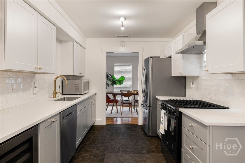 A Rare Find in desirable Oakdale. Renovated 5 bedroom/3 bath - photo 8