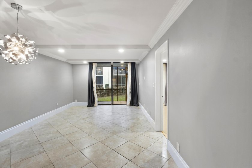 Highly desirable gated Villas at Meadow Lakes, an investor- and - photo 11