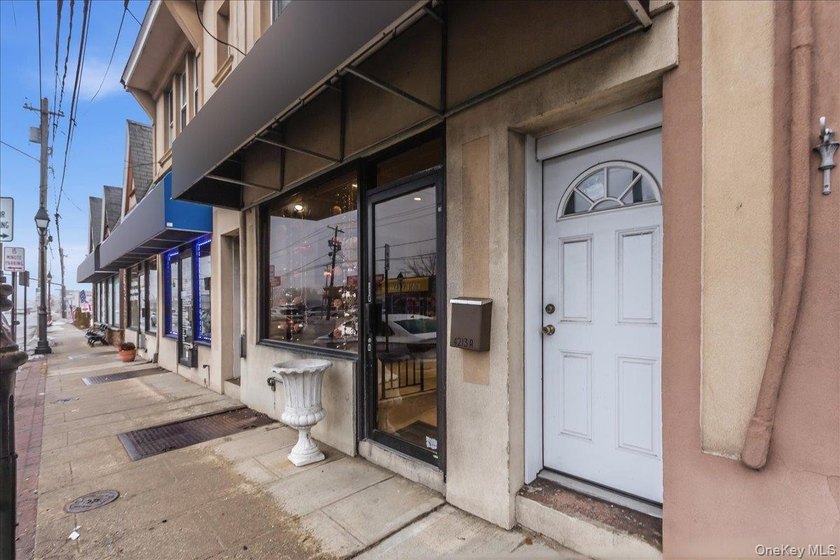 Don't miss this exceptional investment opportunity featuring a - photo 3