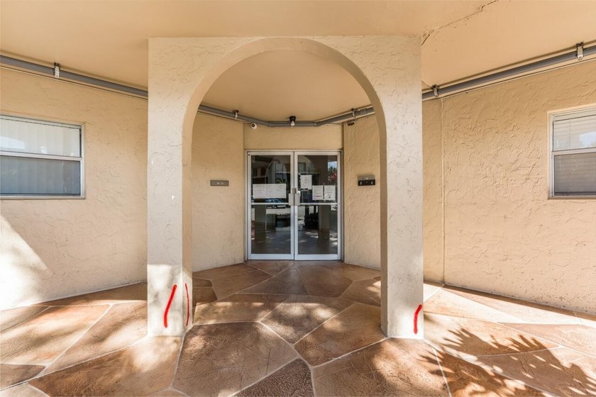 Bright 3/2 corner condo offering golf course living in Inverrary - photo 5