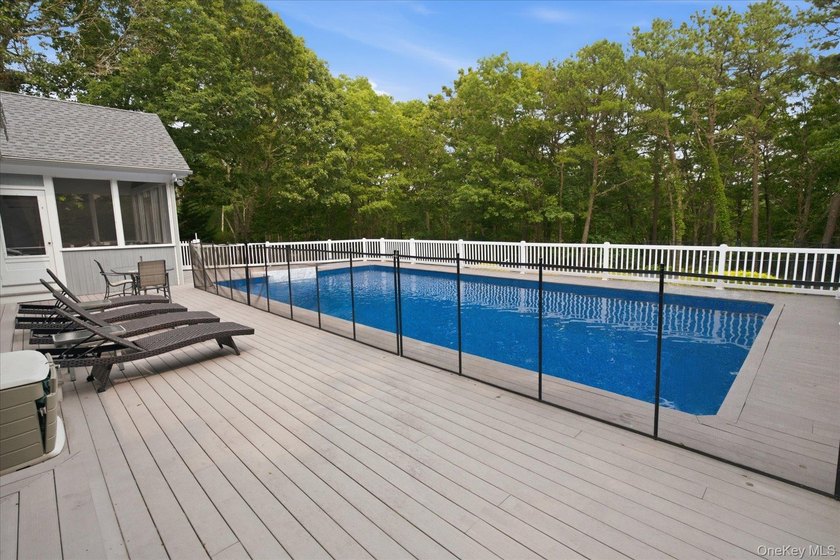 New to the market - Move-in condition - exceptional opportunity! - photo 17